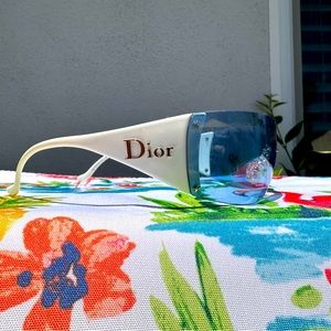 Rare Dior vintage ski sunglasses - Ski 6 White with blue lenses. Limited edition